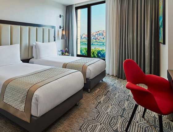 Mövenpick Hotel Istanbul Golden Horn - hotel room