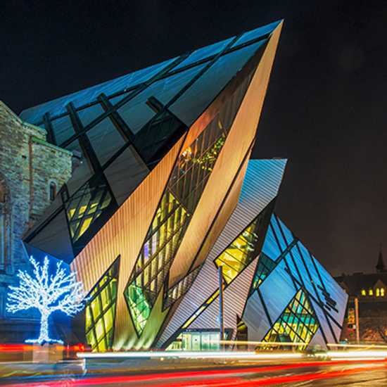Royal Ontario Museum in Toronto - Good Vibes Only