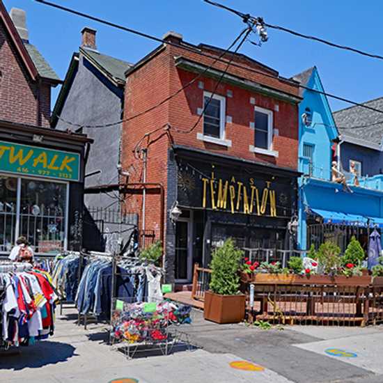 Kensington Market in Toronto - Good Vibes Only