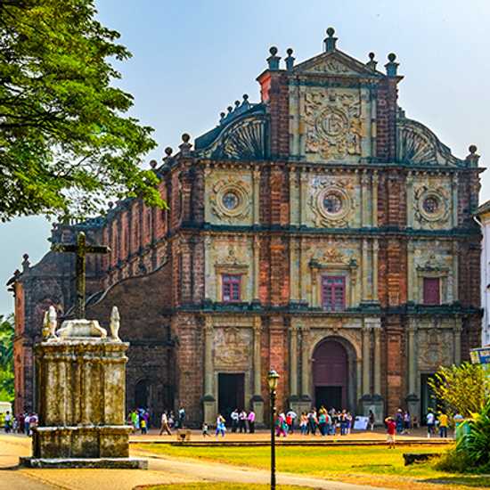 Basilica de Bom jesus in Goa - World Holiday Vibes, Good Vibes Only