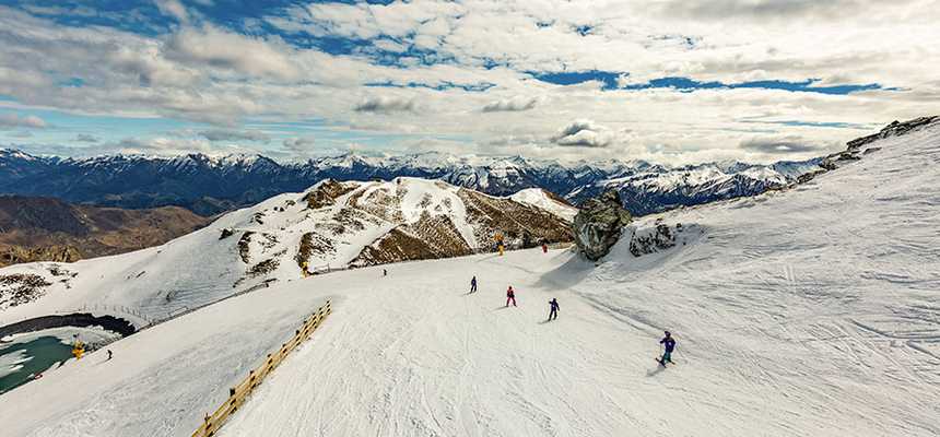 Best time to visit Queenstown in New Zealand - Good Vibes Only