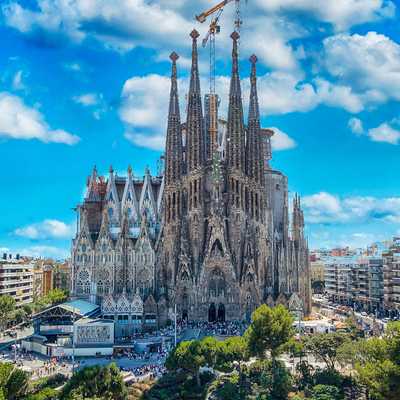 Low cost holiday packages to Barcelona with Low Cost Vibes, Top UK Travel Agents